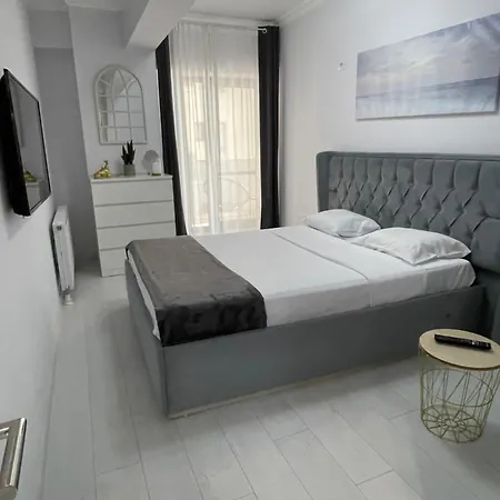 Lakeside By Solid Apartman