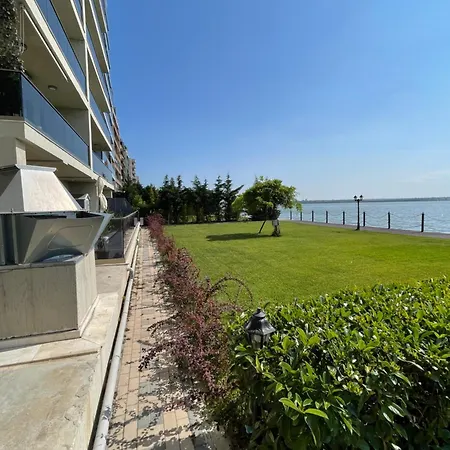 Lakeside By Solid Mamaia